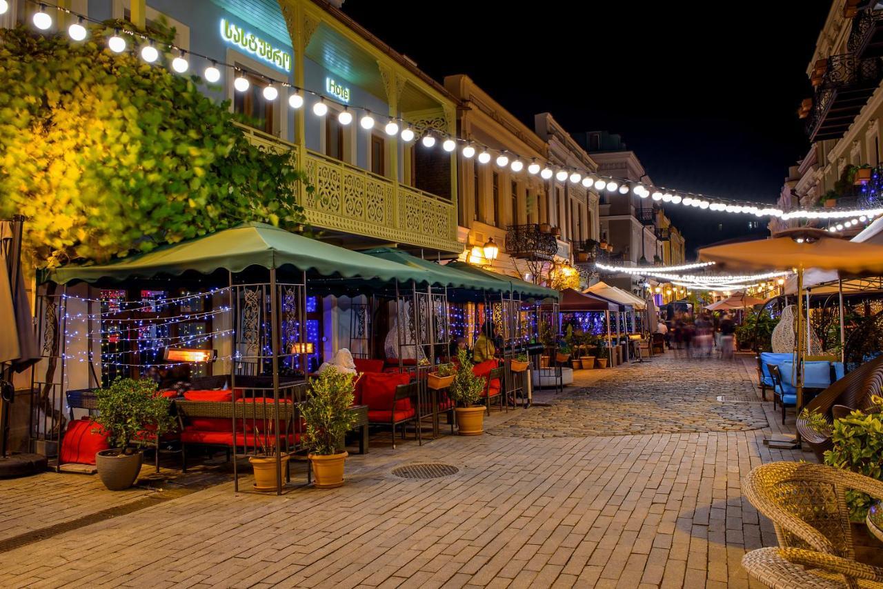 Hotel Adora Tiflis Exterior foto
